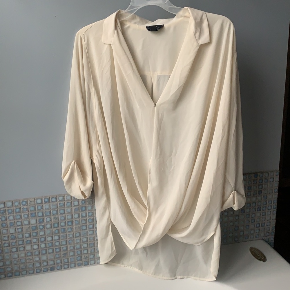 Top shop Maternity Cream Flowy Blouse
